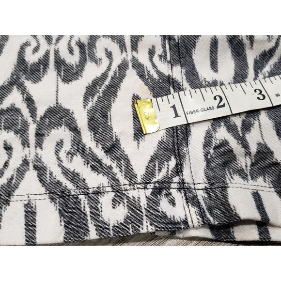 Black & White Unique Design Front Zip Up Mini Skirt w. Pockets | Size Medium - Picture 4 of 9